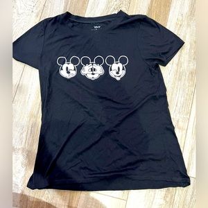 Disney women’s Mickey T-shirt. Really soft